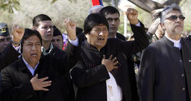 David Choquehuanca, Evo Morales y Fernando Lugo, durante el aniversario 74 del fin de la guerra de El Chaco entre Paraguay y Bolivia. (REUTERS)