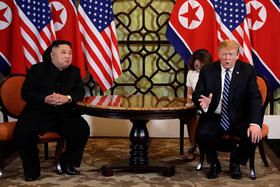 Kim Jong-un y Donald Trump el jueves en Hanói