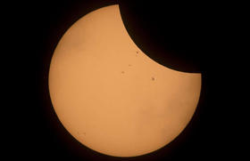 El eclipse total de Sol comenzó en Oregón y terminó cerca de 90 minutos después sobre Charleston, Carolina del Sur. El eclipse total de Sol comenzó en Oregón y terminó cerca de 90 minutos después sobre Charleston, Carolina del Sur