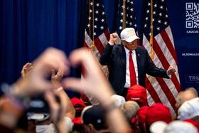 Donald Trump y sus seguidores. Donald Trump y sus seguidores