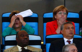 Las presidentas Dilma Rousseff y Ángela Merkel, de Brasil y Alemania respectivamente, durante el juego final de la Copa Mundial de fútbol