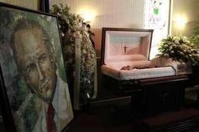 El cadáver de Carlos Andrés Pérez en una funeraria de Miami