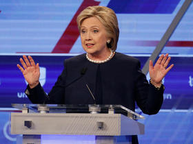 La exsecretaria de Estado Hillary Clinton durante el debate presidencial en Miami