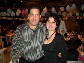 La ex diplomática cubana Yusimil Casañas y su esposo, Michel Rojas