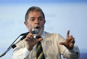 El presidente brasileño Luiz Inácio Lula da Silvia habla durante la inauguración de un usina termoeléctrica en el estado de Sao Paulo. Lula da Silvia