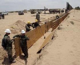 Construcción de la valla entre las fronteras de Estados Unidos y México
