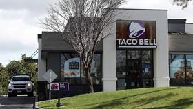 La empleada de Taco Bell dijo que nadie en el local de Hialeah hablaba inglés