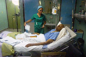 Guillermo Fariñas en la unidad de cuidados intensivos del hospital Arnaldo Milian de Santa Clara.