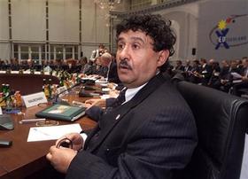 El viceministro de Relaciones Exteriores libio, Abdelati Obeidi, llegó el domingo a Atenas para entregar un mensaje del líder Muamar el Gadafi