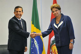 El mandatario electo de Perú, Ollanta Humala durante una reunión con la presidenta brasileña Dilma Rousseff, en Brasilia, Brasil. El mandatario electo de Perú, Ollanta Humala durante una reunión con la presidenta brasileña Dilma Rousseff, en Brasilia, Brasil