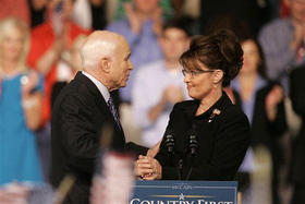 John McCain y Sarah Palin. (AP)