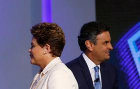 La presidenta de Brasil y candidata por el Partido de los Trabajadores, Dilma Rousseff, y su opositor, Aécio Neves, del Partido de la Social Democracia Brasileña, en el debate organizado por TV Bandeirantes