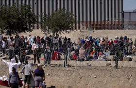 Miles de migrantes esperan el fin del Título 42 en la frontera México-EEUU, 10 de mayo de 2023