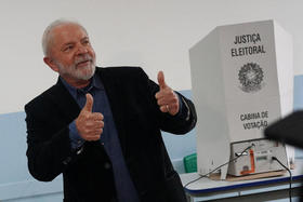 Lula recibió el 47,9 por ciento de los votos, frente al 43,7 por ciento de Bolsonaro