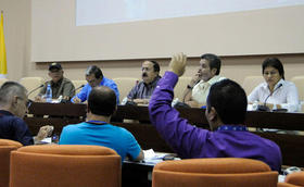Rueda de prensa de los representantes de las FARC, en La Habana. Foto: Roberto Suárez. Rueda de prensa de los representantes de las FARC, en La Habana. Foto: Roberto Suárez