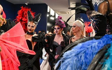 Participantes en un «drag show»