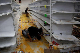 Supermercado saqueado en Caracas
