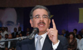 Danilo Medina, candidato del partido gobernante (PLD), ha prometido sacar de la pobreza a millón y medio de personas
