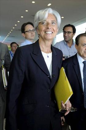 La ministra francesa de Economía y Finanzas, Christine Lagarde, en la sede de la Organización para la Cooperación Económica y el Desarrollo (OCDE)
