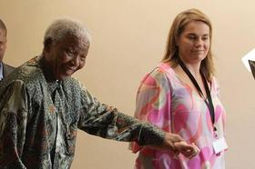Nelson Mandela y Zelda La Grange