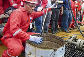 En aprietos la industria petrolera venezolana. En aprietos la industria petrolera venezolana