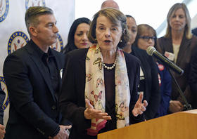 La senadora Dianne Feinstein