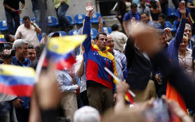 El excandidato presidencial de la oposición, Henrique Capriles, en un acto para celebrar el 55 aniversario del fin de la última dictadura militar en Venezuela