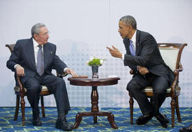 Raúl Castro y Barack Obama, al terminar su reunión en la Cumbre de las Américas