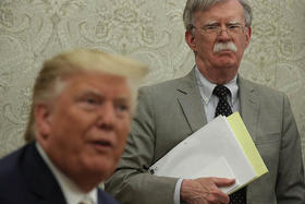 Donald Trump y John Bolton