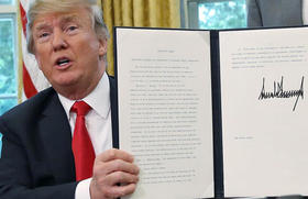 Trump ordenó poner fin a la separación de familias, pero prometió mantener la tolerancia cero ante la inmigración ilegal