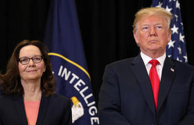 Gina Haspel, la nueva directora de la CIA, y el presidente Donald Trump