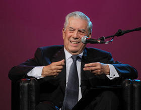 El escritor Mario Vargas Llosa