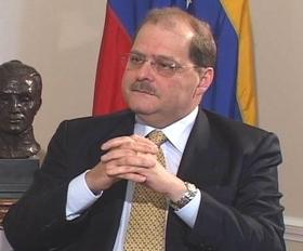 El embajador venezolano en Washington, Bernardo Álvarez