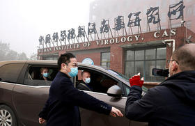 La visita del equipo internacional de la OMS al laboratorio de Wuhan fue estrictamente controlada por las autoridades chinas