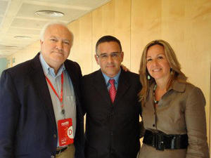 El presidente de Salvador, Mauricio Funes, al centro, junto a Miguel Angel Moratinos y Trinidad Jiménez, en esta foto de archivo de 2008