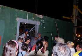 Exposición colectiva 'Referencias Territoriales', suspendida por agentes de la Policía, muelle de la Avenida del Puerto de La Habana. 
