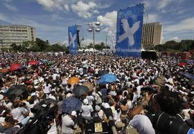 Público reunido en la Plaza de la Revolución de La Habana