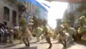 Congas y reguetón frente a la sede de las Damas de Blanco