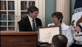 Julia Núñez recoge el Premio Defensores de los Derechos Humanos