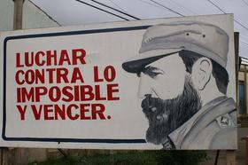 Cartel con la imagen de Fidel Castro
