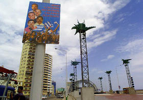 Cartel pidiendo la liberación de “Los Cinco” en La Habana
