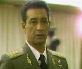 El general de división Arnaldo Ochoa Sánchez. Fotograma del vídeo del juicio.