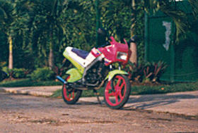 Motocicleta donada a Cuba
