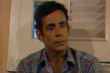 Sergio Corrieri en una escena de la serie En silencio ha tenido que ser