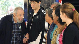 Fidel Castro acude a votar en La Habana. Fidel Castro acude a votar en La Habana