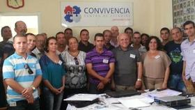 Miembros del Centro de Estudios Convivencia en un encuentro en Pinar del Río