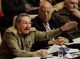 Castro convoca el VI Congreso del PCC en el Acto por el Décimo Aniversario de la firma del Convenio Integral de Cooperación Cuba-Venezuela. Castro convoca el VI Congreso del PCC en el Acto por el Décimo Aniversario de la firma del Convenio Integral de Cooperación Cuba-Venezuela