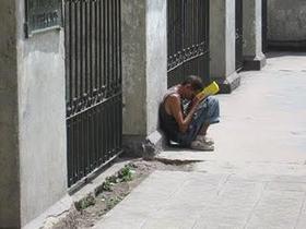 Anciano en la calle Obispo, junio de 2011