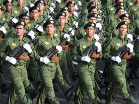 Desfile militar en abril de 2011