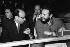 Raúl Roa y Fidel Castro
